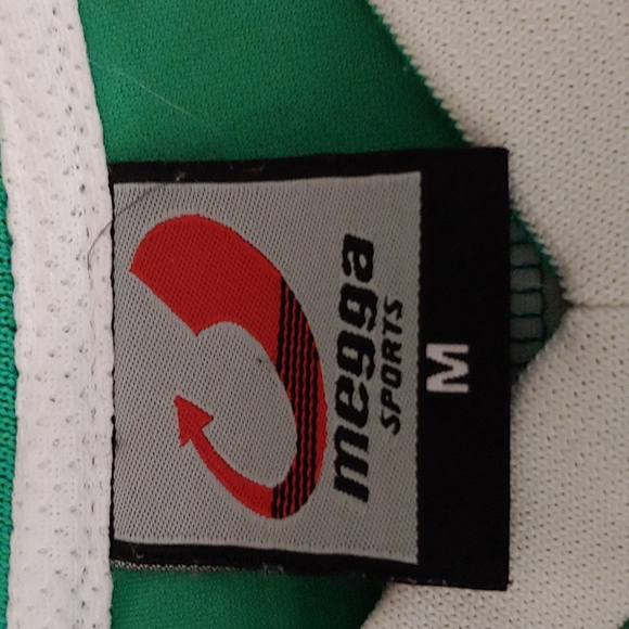 Soccer Jersey Ireland official fan  Apparel Size Medium - Picture 7 of 7